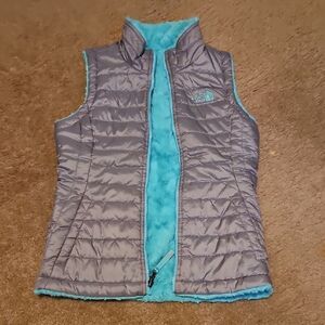North Face Silver and Aqua Puffer Vest